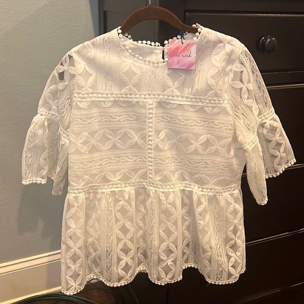 Slightly off white Chicwish shirt Sz L